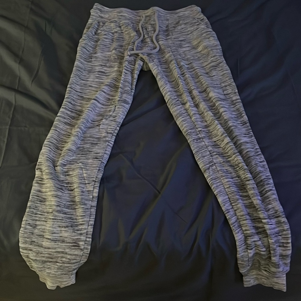 Extra small grey/ black and white sweatpants. Made of a thin breathable fabric